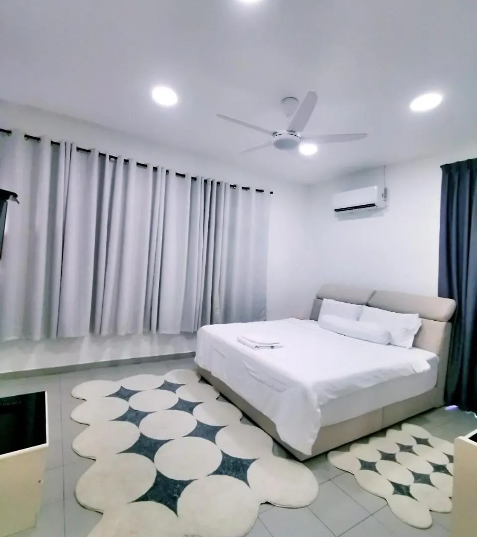 Three Homestay Perai